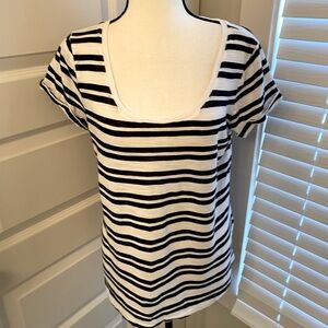 Banana Republic|| White/navy striped scoop neck short sleeve top. Malibu tee.